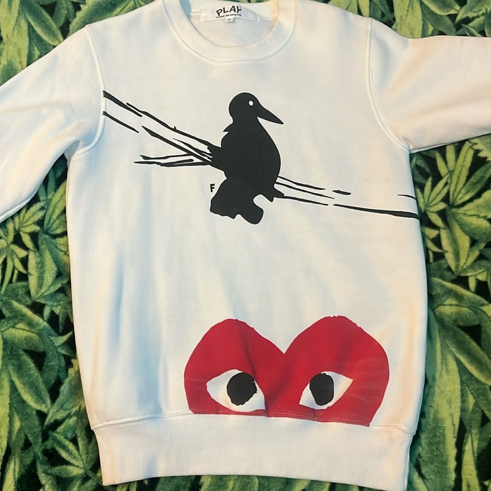 - Comme des GARCONS play